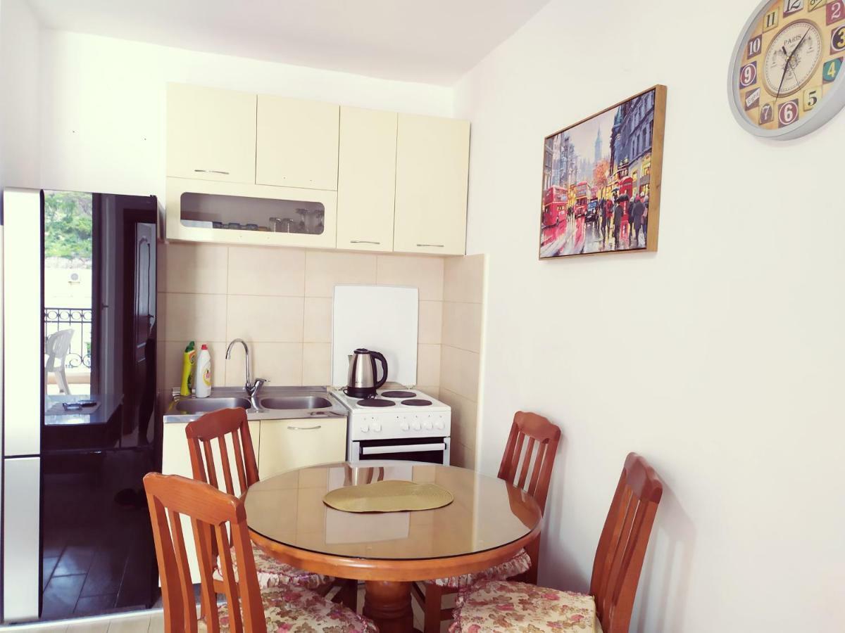 Stan U Centru Sutomora Apartman Sutomore Kültér fotó